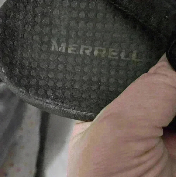 Merrell Black strappy sandals. Size 7. - Picture 6 of 12